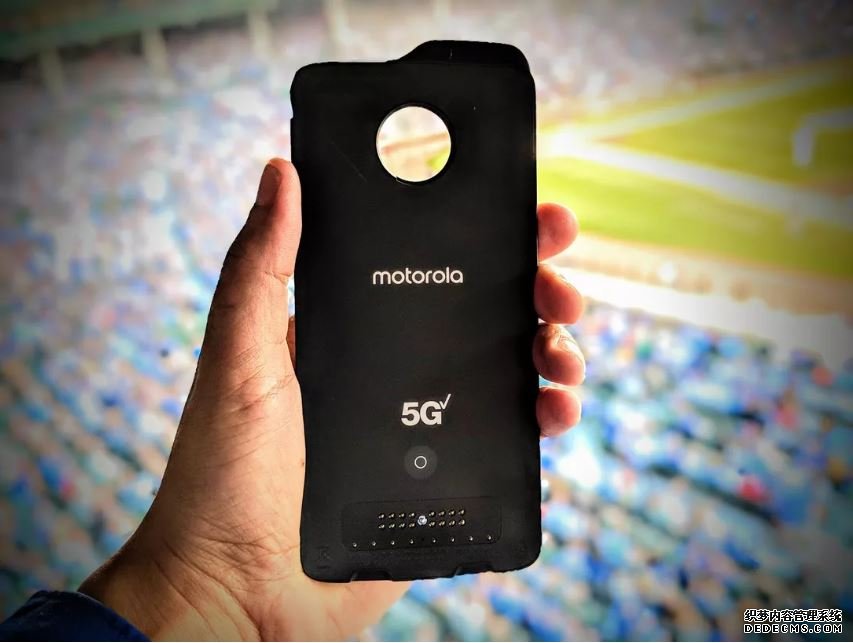 쳽Ϸapp 㹺۸񲻷Ƶ5G Moto Mod