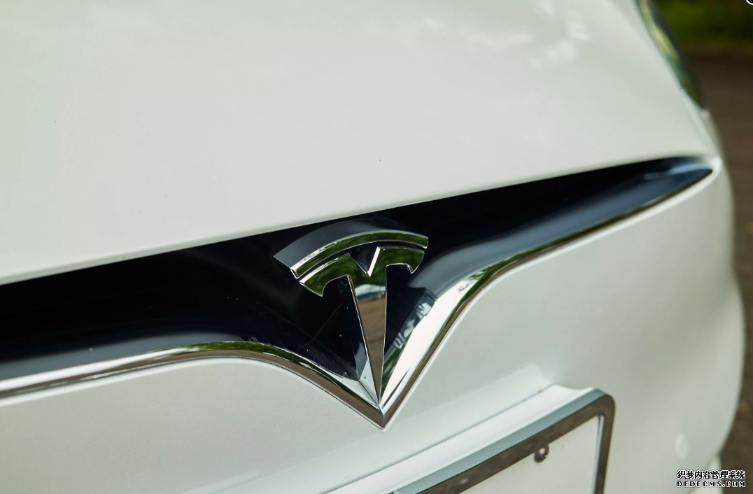 �쳽app�һ�,,��˹��δ���ĵ¹�վ�㲻֪�������ղ��˶�սʱ�ڵ�ը��